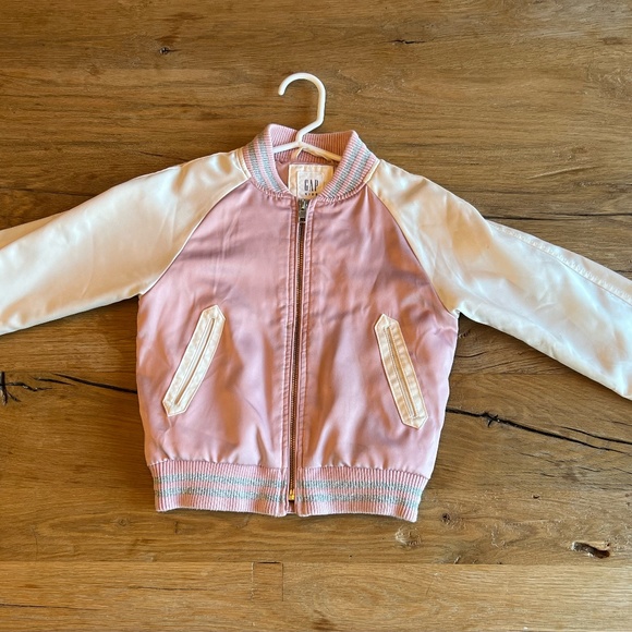 GAP. Size XS. Spring/Fall Bomber Style Jacket. - Picture 2 of 6